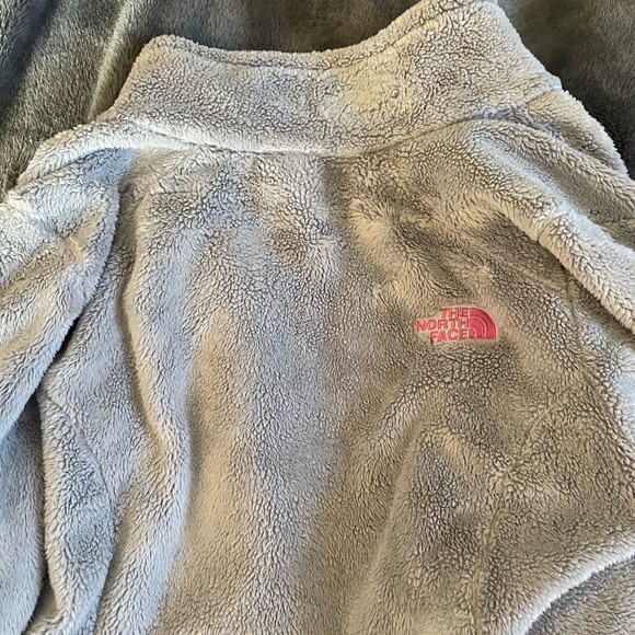 North face gray zip up fleece sweater small/petite pink ribbon edition. - Picture 5 of 8